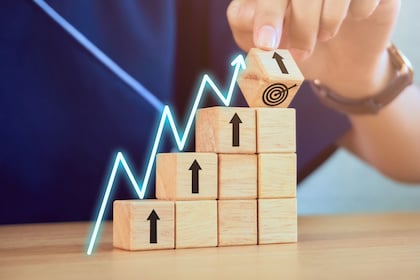 Key Differences Between Reskilling and Upskilling